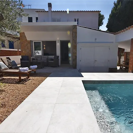 For 4 Persons In Costa Brava *